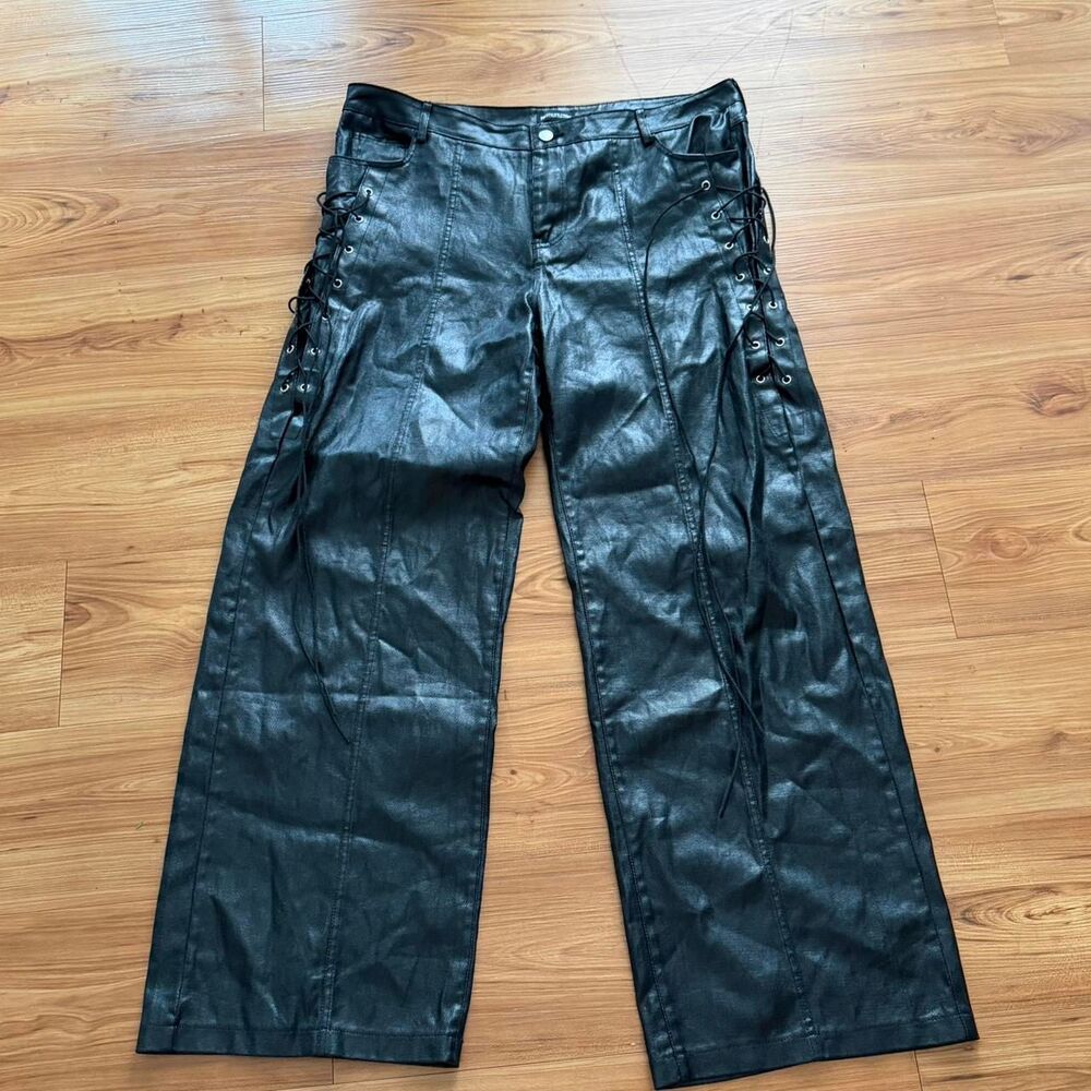 Prettylittlething Women's Black Trousers